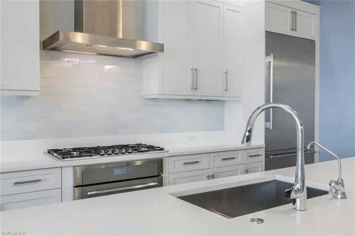 Top of the line appliances and fixtures