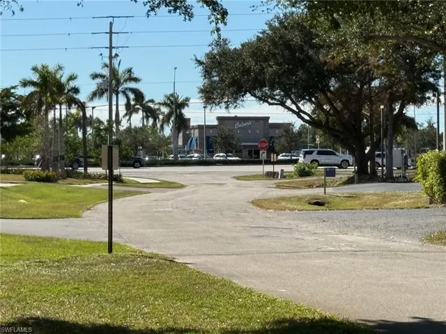 Easy entry off Tamiami