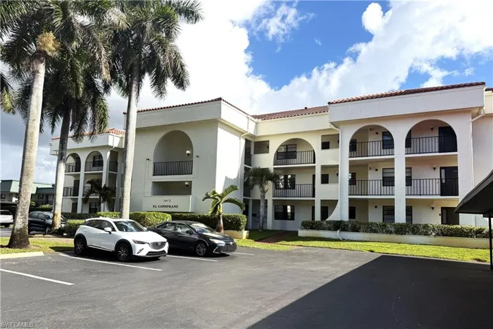 700 Valley Stream Dr # 303, Naples, Florida 34113