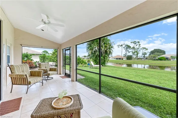 SCREENED-IN LANAI OFF LIVING ROOM