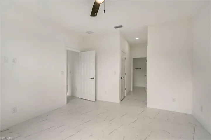6110  Laurelwood  DR, Fort Myers, FL 33905