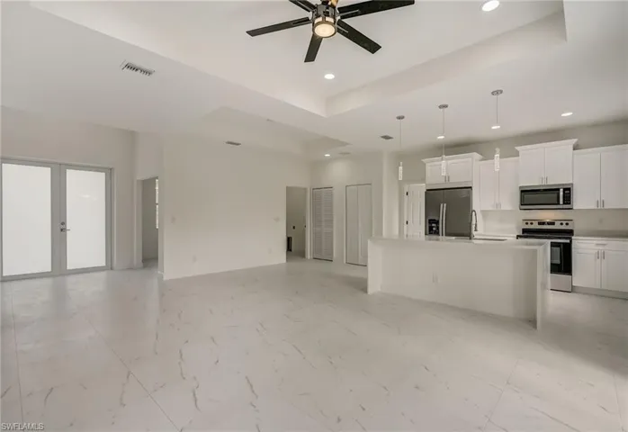 6110  Laurelwood  DR, Fort Myers, FL 33905