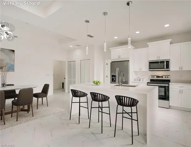 6110  Laurelwood  DR, Fort Myers, FL 33905