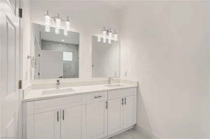 6110  Laurelwood  DR, Fort Myers, FL 33905