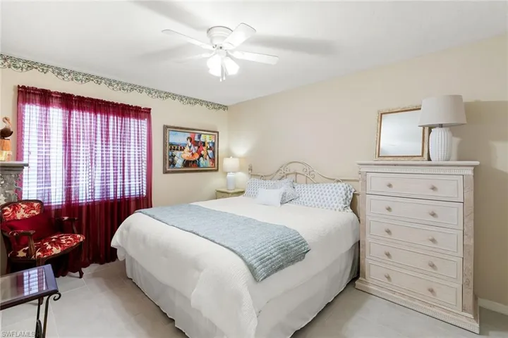592  Beachwalk  CIR, Naples, FL 34108