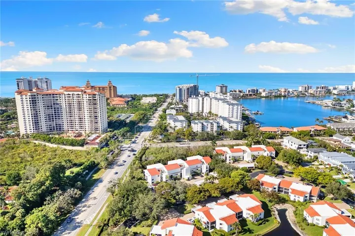 592  Beachwalk  CIR, Naples, FL 34108