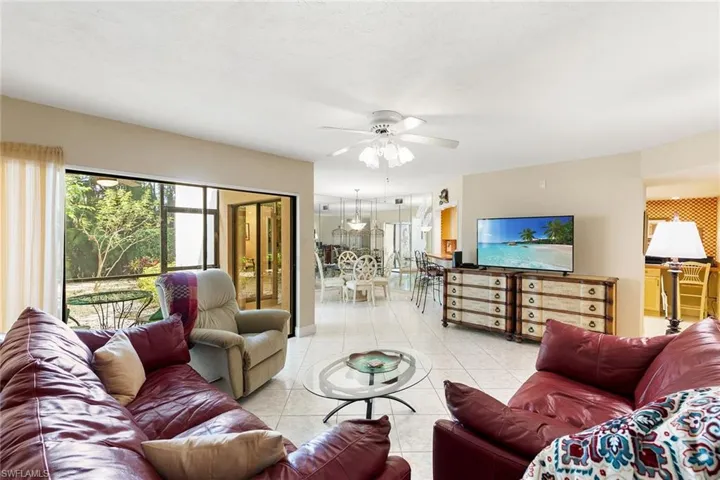 592  Beachwalk  CIR, Naples, FL 34108