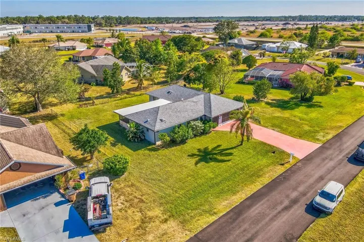 Birds eye view of property