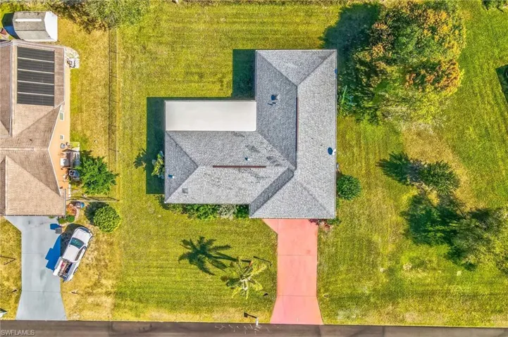 Birds eye view of property