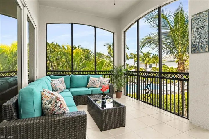 9243  Tesoro  LN, Naples, FL 34114