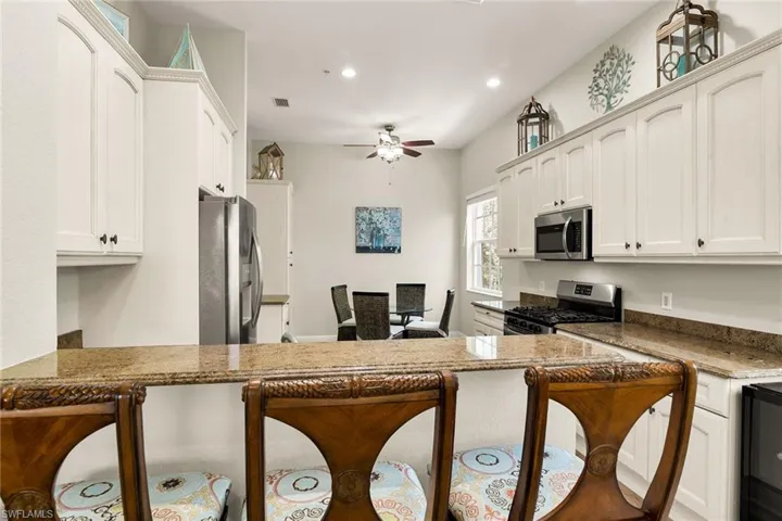 9243  Tesoro  LN, Naples, FL 34114