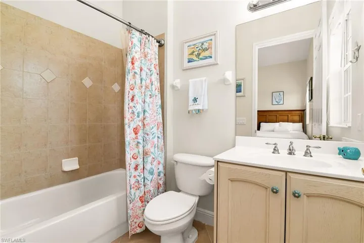 9243  Tesoro  LN, Naples, FL 34114