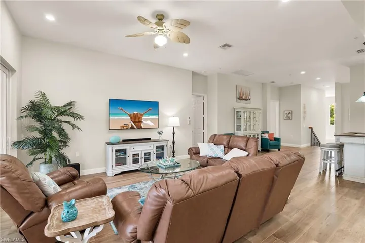 9243  Tesoro  LN, Naples, FL 34114