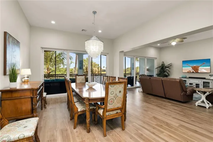 9243  Tesoro  LN, Naples, FL 34114