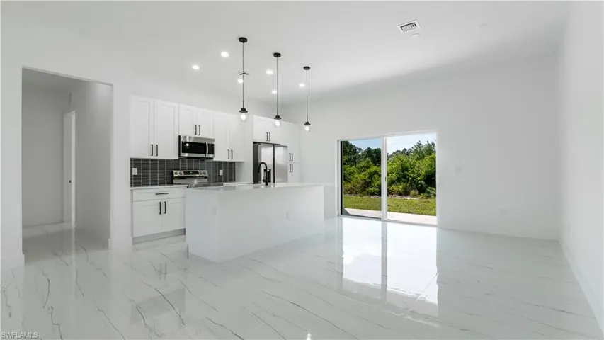 1036 Capetown Ave, Lehigh Acres Fl 33974