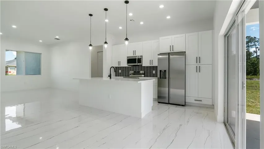1036 Capetown Ave, Lehigh Acres Fl 33974