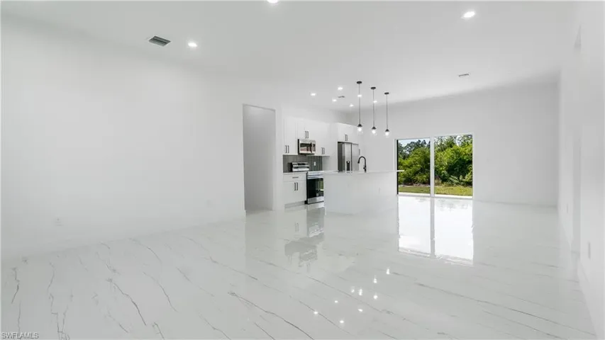 1036 Capetown Ave, Lehigh Acres Fl 33974