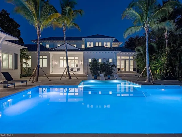 225 4th Ave N, Naples, Florida 34102