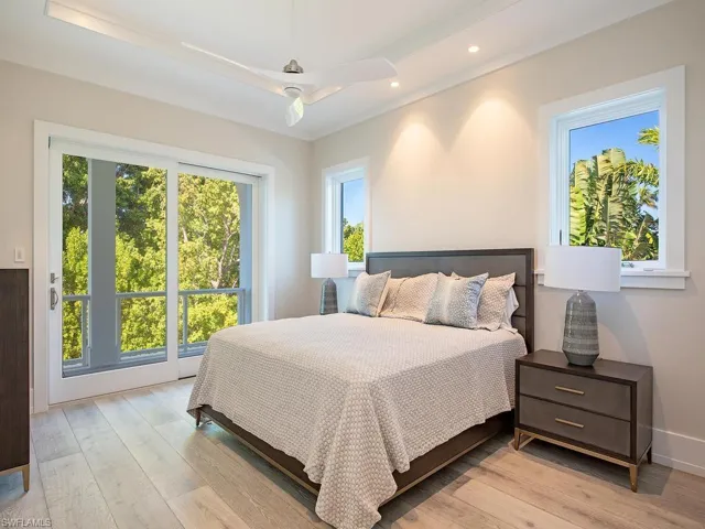 225 4th Ave N, Naples, Florida 34102