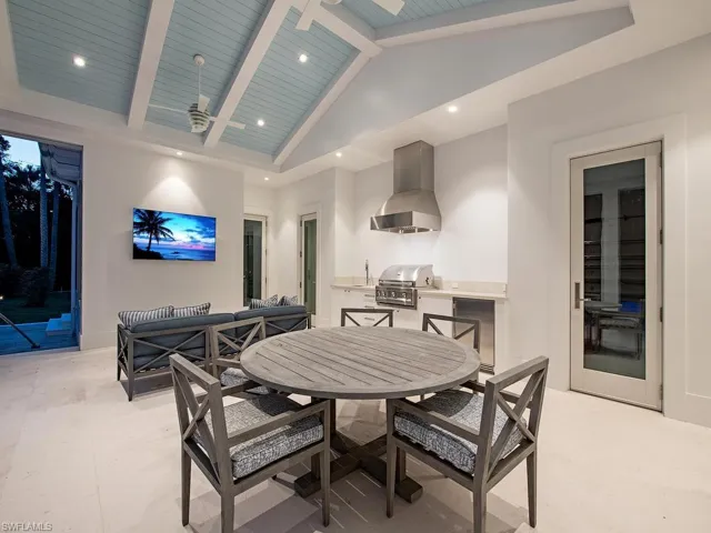 225 4th Ave N, Naples, Florida 34102