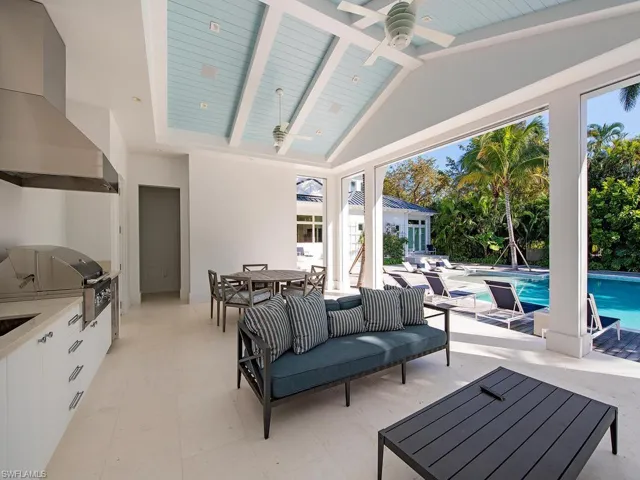 225 4th Ave N, Naples, Florida 34102