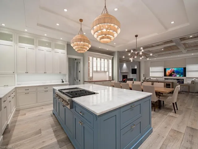 225 4th Ave N, Naples, Florida 34102