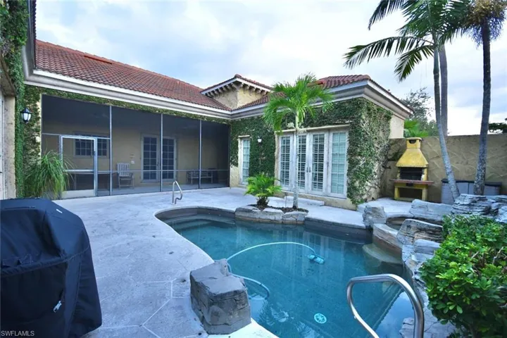 Another view of courtyard and guest house exterior