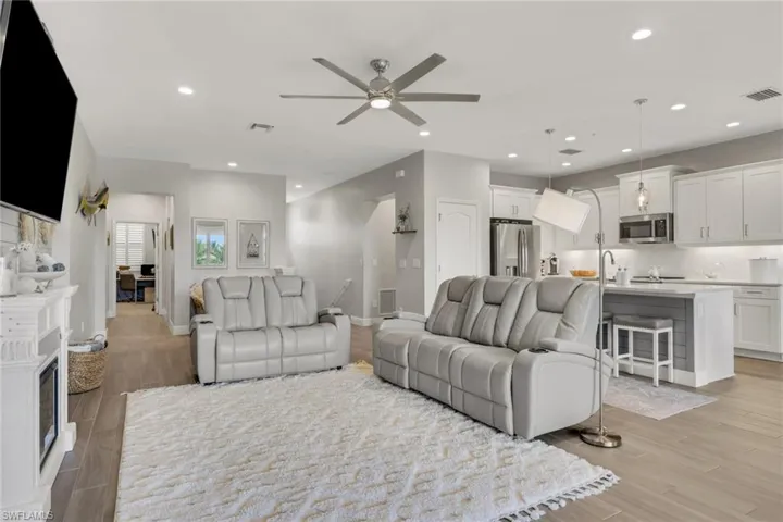2335 Sawyers Hill Rd 506, Naples, Florida 34120