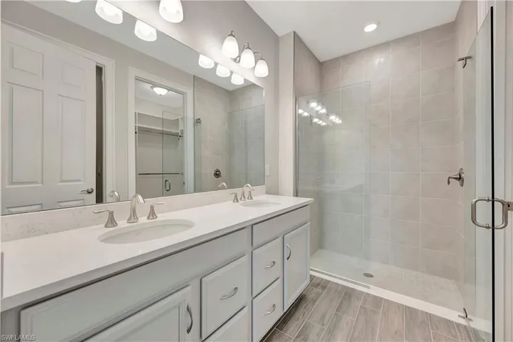 1022  Enbrook  LOOP, Naples, FL 34114