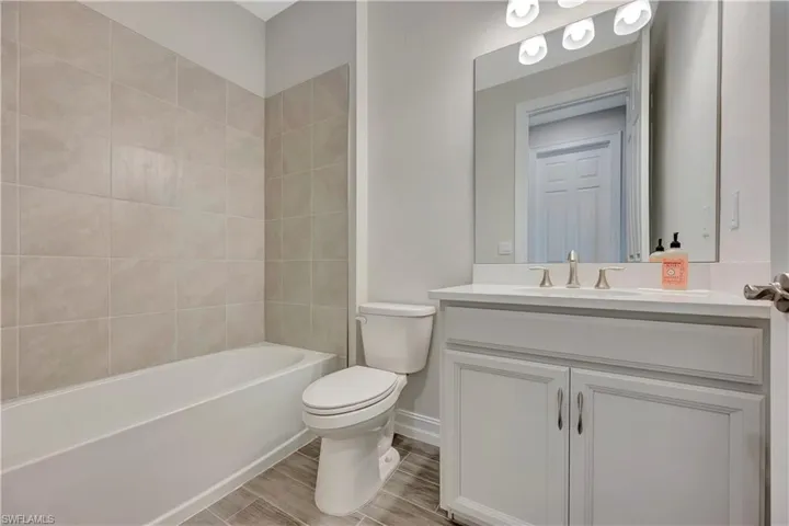 1022  Enbrook  LOOP, Naples, FL 34114