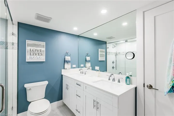 Master bath double sinks