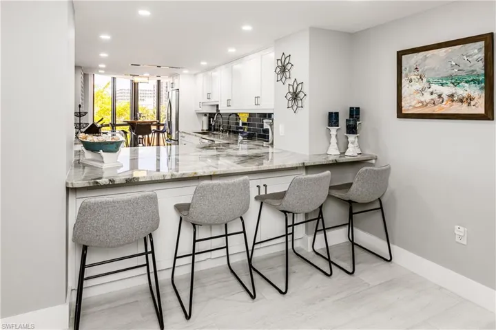 Breakfast bar