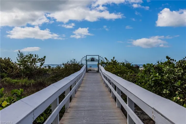 Private beach walkway