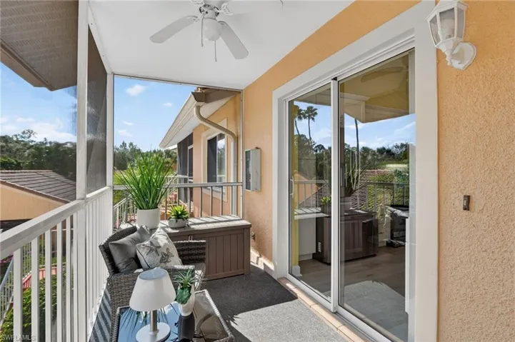 Balcony with ceiling fan