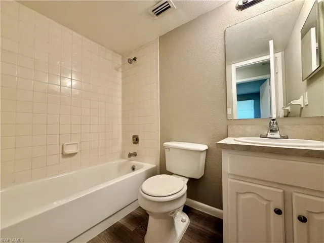 2332 Se 6th Ter B, Cape Coral, Florida 33990
