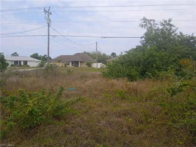 3305 23rd ST SW, LEHIGH ACRES FL 33976