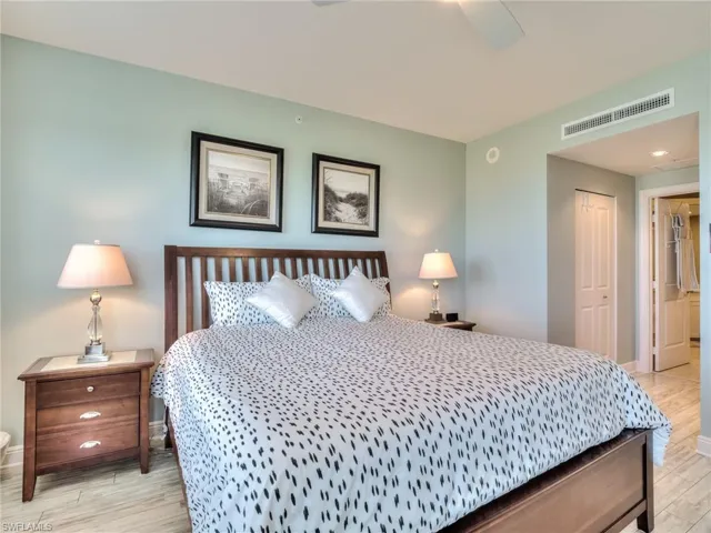 4182 Bay Beach Ln 761, Fort Myers Beach, Florida 33931
