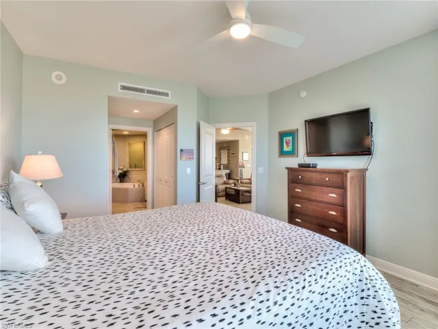 4182 Bay Beach Ln 761, Fort Myers Beach, Florida 33931
