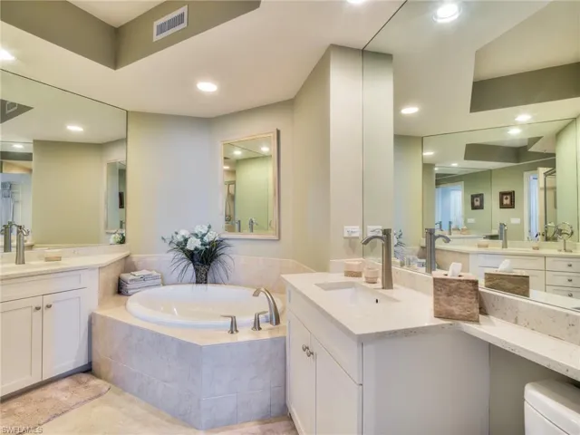4182 Bay Beach Ln 761, Fort Myers Beach, Florida 33931