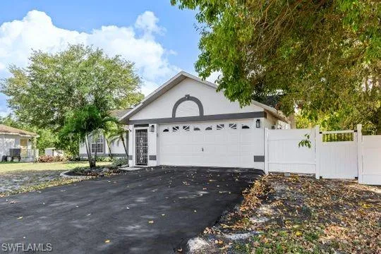 3510  29th NE AVE, Naples, FL 34120