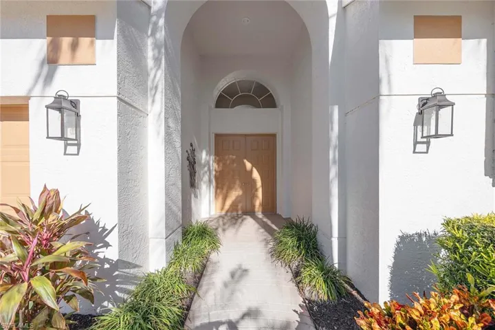 6979  Mauna Loa  LN, Naples, FL 34113