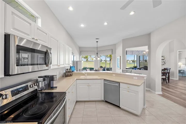 6979  Mauna Loa  LN, Naples, FL 34113