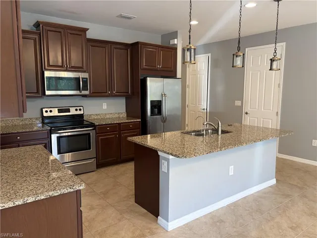 3272 Royal Gardens Ave, Fort Myers, Florida 33916