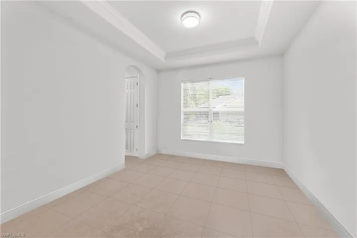 Dining Room w/Furniture VIRTUALLY REMOVED