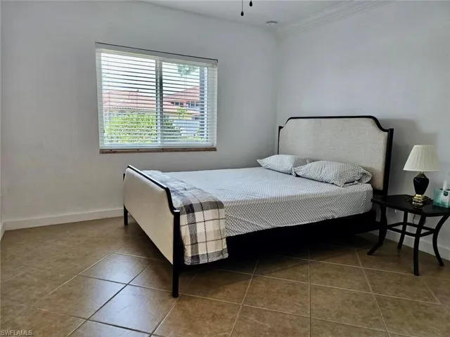 4722 SE 1st  PL, Cape Coral, FL 33904