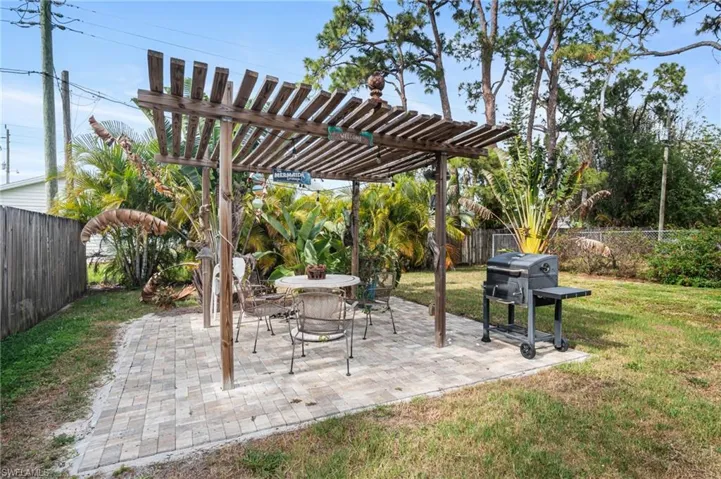 1097 Sperling Ave, Naples, Florida 34103