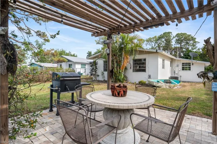 1097 Sperling Ave, Naples, Florida 34103
