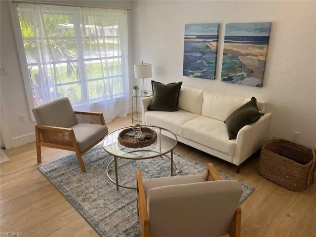 1220 Embassy Lane, Naples, Florida 34104