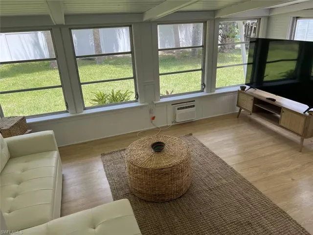 1220 Embassy Lane, Naples, Florida 34104