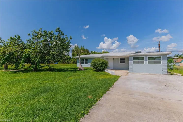 1241  Wendell  AVE, North Fort Myers, FL 33903